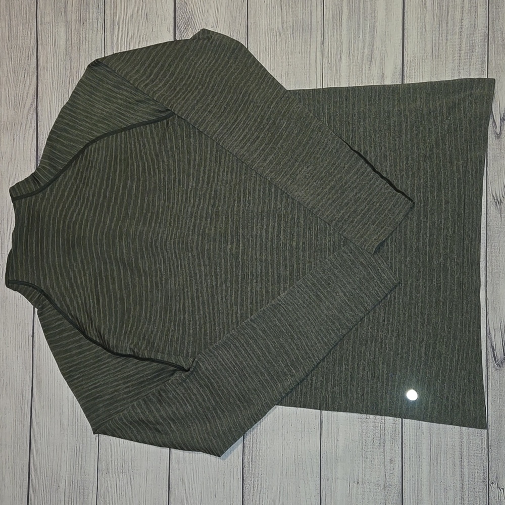 Lululemon Men's Metal Vent Tech 1/2 Zip 2.0 Rosemary Green/Smoked Spruce Size M - Picture 2 of 7